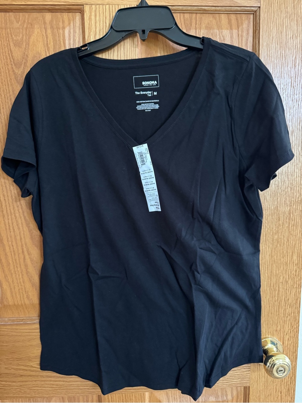 Kohl's Black V-Neck Short Sleeve Women's Tee